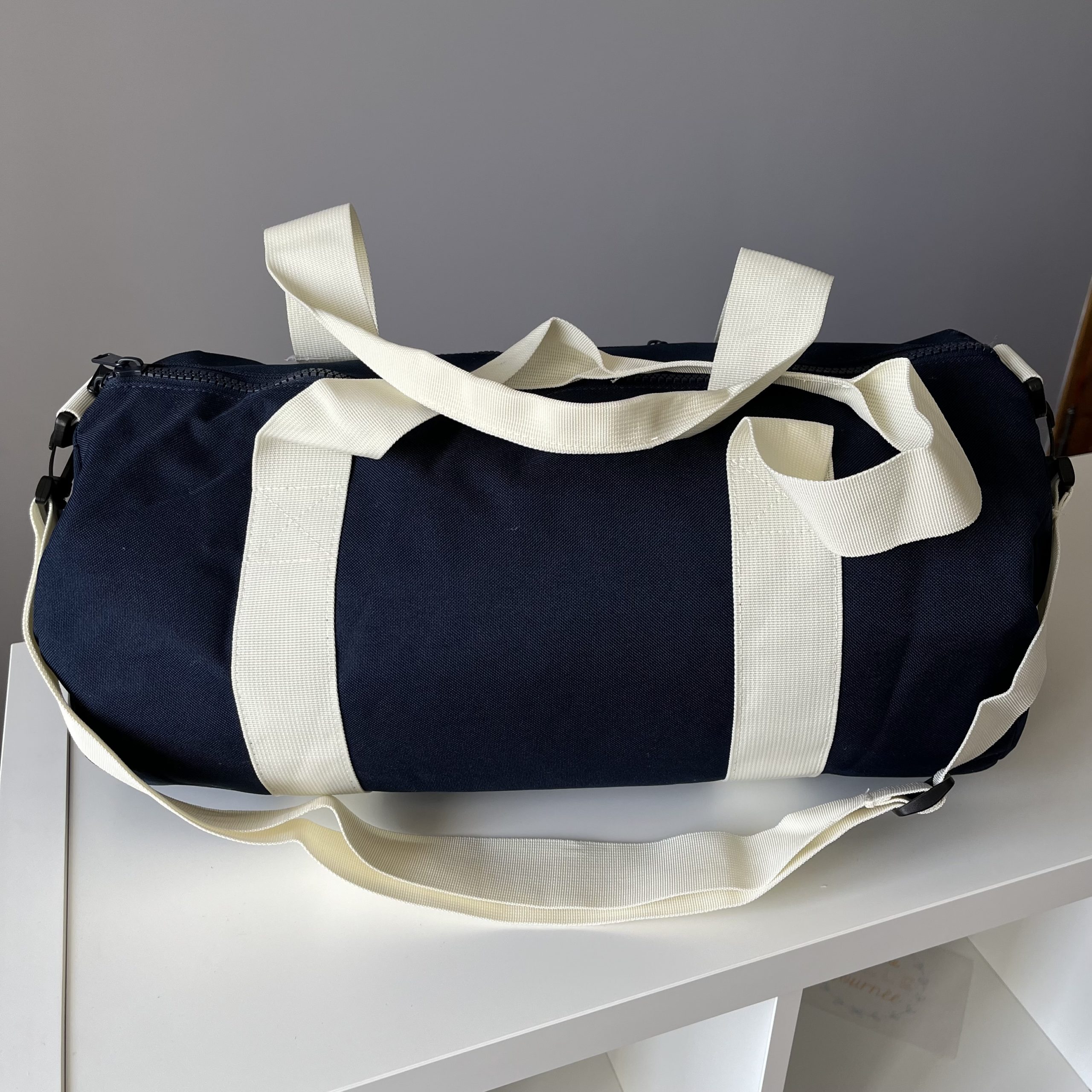 Bleu marine polyester 20L --- 35€